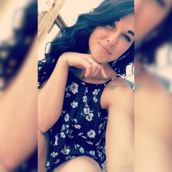 Meet your Posher, Makayla - Picture 1 of 1